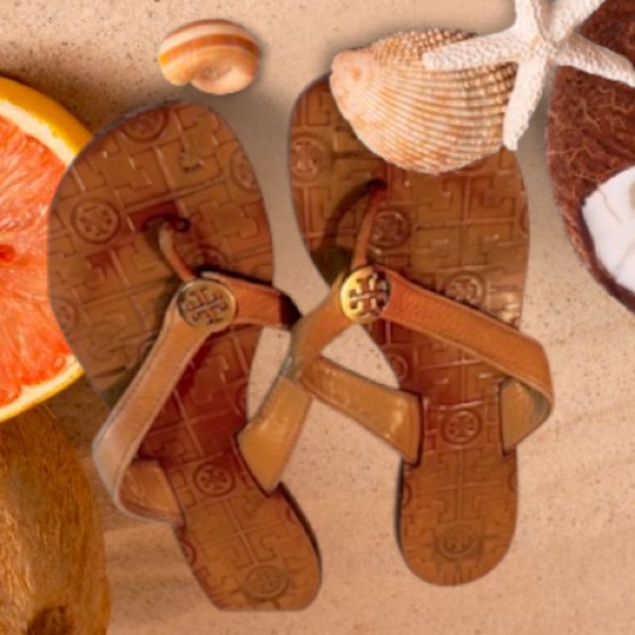 Tory Burch Tan Patent THORA Gold Logo Flip Flop Sandal US 7 M - Picture 9 of 9